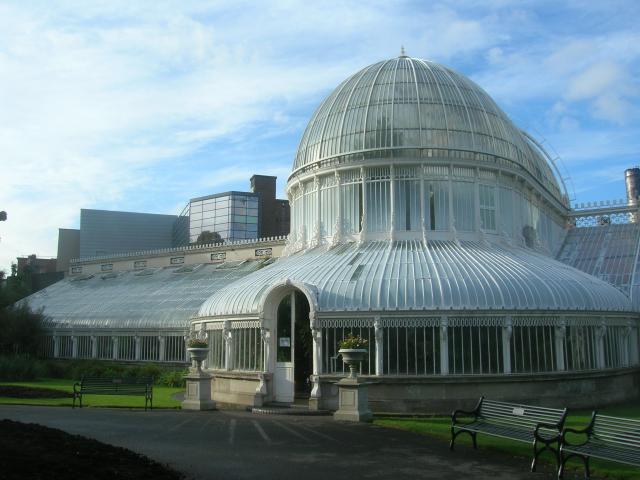 Belfast_Botanic_Glasshouse.JPG